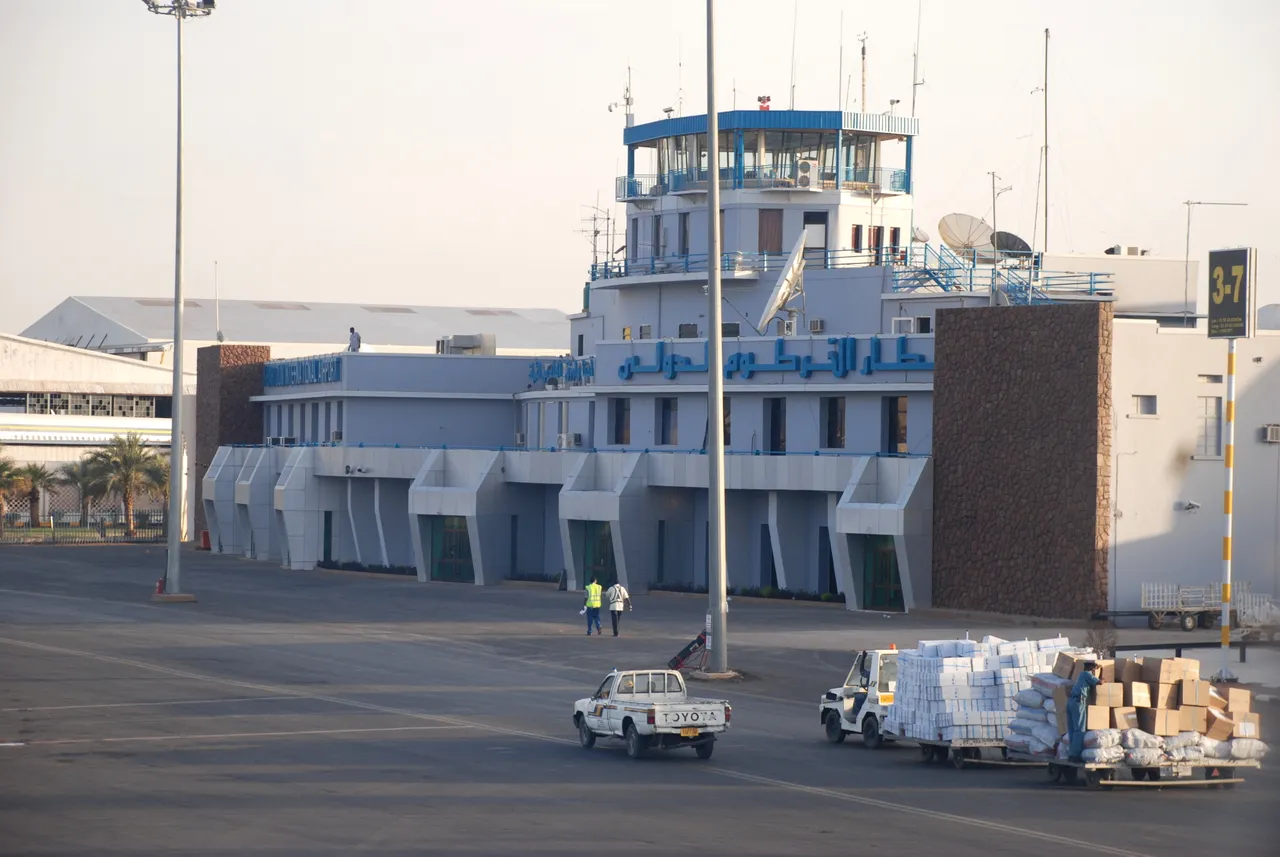 Sudan army 'encircling Khartoum airport' after presidential palace win